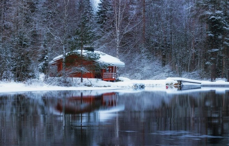 Домики зимой (24 фото)